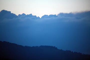 Tuinposter Himmel Wolken Berge © sivonai