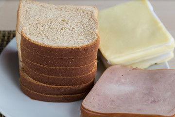 ham cheese and bread