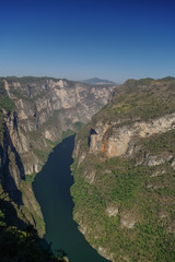 Fototapeta na wymiar Panorama of Sumidero Canyon from viewpoint. Near Tuxtla Gutierrez in Chiapas, Mexico