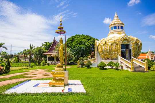 Pavilion (Bat Bo Holy Father money) Wat Yang Khoi Kluea at Phichit Thailand.