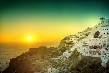 Santorini Sunsert