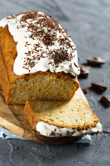 Carrot and orange cake with chocolate