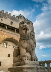 Lion statue, Pitigliano, Tuscany - 118052996