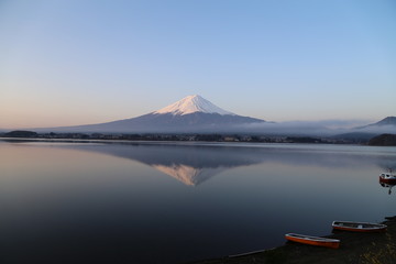 富士山　河口湖の逆さ富士