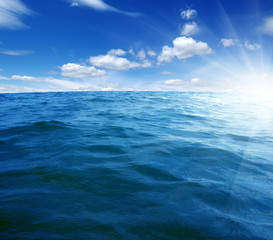 Fototapeta na wymiar Blue sea and sun