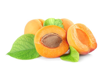 Fototapeta na wymiar Fresh apricots, isolated on white