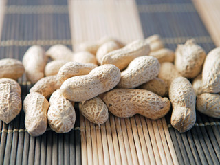 арахис в оболочке