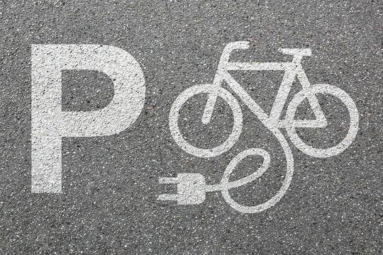 Parkplatz E-Bike Ebike E Bike Pedelec parken elektro Fahrrad Rad
