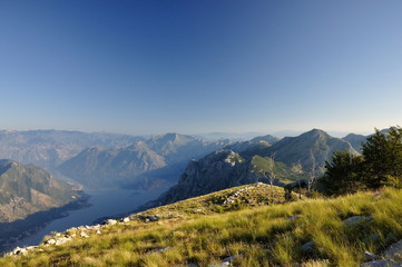 Горы в Черногории - Ловчен Парк