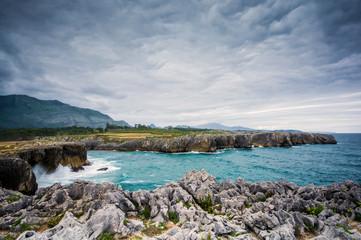 Fototapeta premium Steilküste am Meer in Asturien (Spanien)