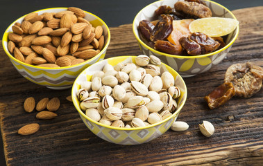 Mix of dried fruits and nuts