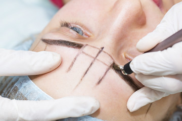 Mikrobleyding eyebrows workflow in a beauty salon