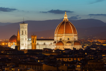 Fototapeta premium Beautiful views of Florence cityscape in the background Cathedra