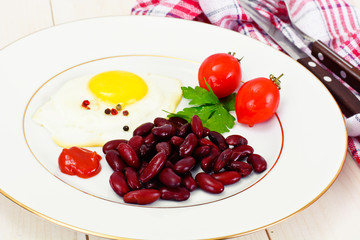 Fried Egg with Red Beans