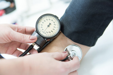 Pressure checking with stethoscope