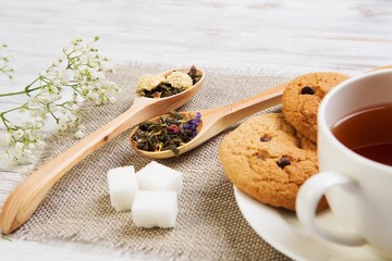 Herbal tea and cookies