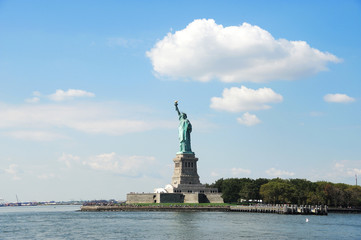Fototapeta na wymiar Statue of Liberty on the island