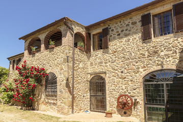 Fototapeta na wymiar Old stone house in Tuscany, Italy