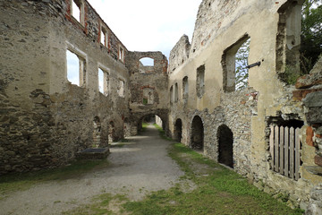 Fototapeta premium Ruine Dobra am Kamp, Niederösterreich, 