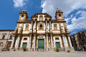 Fototapeta na wymiar Church in Palermo