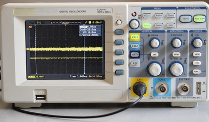 Digital oscilloscope (line)