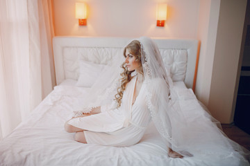 Fototapeta premium morning bride inside