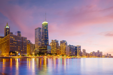 Fototapeta na wymiar View of Chicago downtown skyline