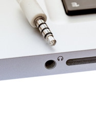 USB earphone and microphone jack on computer