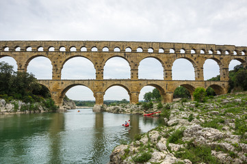 Fototapeta na wymiar Pont du Gard