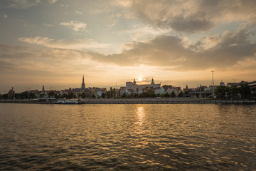 Fototapeta na wymiar Szczecin - Zachód słońca nad miastem