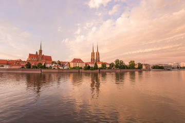 Wrocław, Zachód słońca na zabytkową dzielnicą