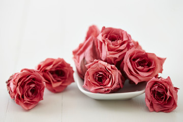 Dried roses