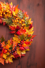 handmade diy artificial autumn wreath decoration with leaves ber