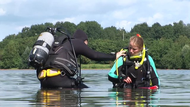 scuba diving course couple outdoor europe open water diving mask diving fins, snorkel diving gear diving cylinder