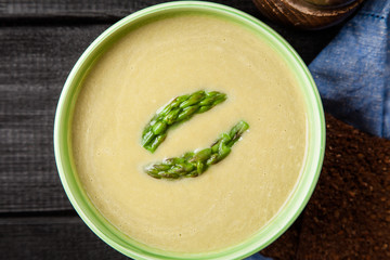 Asparagus cream soup