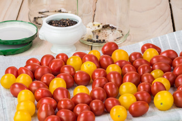 Ingredients for cherry tomatoes pickles.