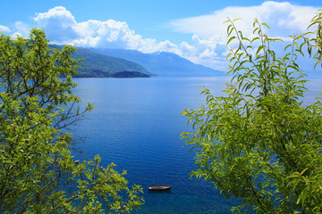 Fototapeta na wymiar Sunny summer day at the beautiful Lake Ohrid in Macedonia
