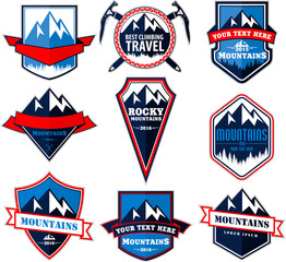 Naklejka premium Vector set of mountain adventure camping expedition logo badges emblems