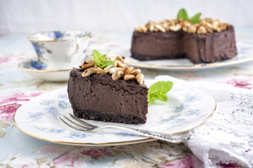 Schokoladenkuchen mit Nüssen