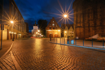Fototapeta na wymiar Ancient street in the centre of Gdansk.