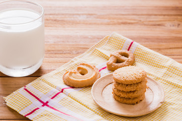 biscuit and milk