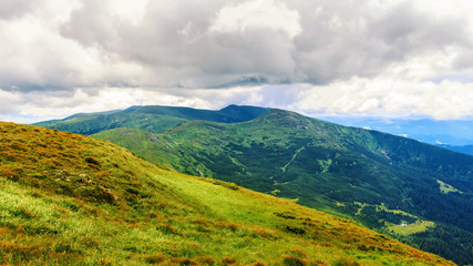 Fototapeta na wymiar Picturesque Carpathian mountains landscape, view from the height, Chornogora ridge, Ukraine.