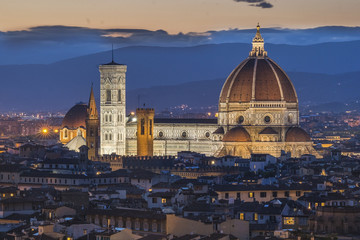 Fototapeta premium Florence Duomo light up at night