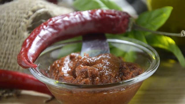 هريسة Harissa Хариса हरीसा ハリッサ אריסה 哈里薩辣醬 W&uuml;rzmittel Saus Salsa piccante Харисса Harisa Spicy sauce picante острый соус Tunisian cuisine