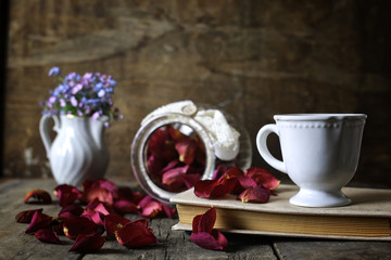 Fototapeta na wymiar vintage tea rose dry petal