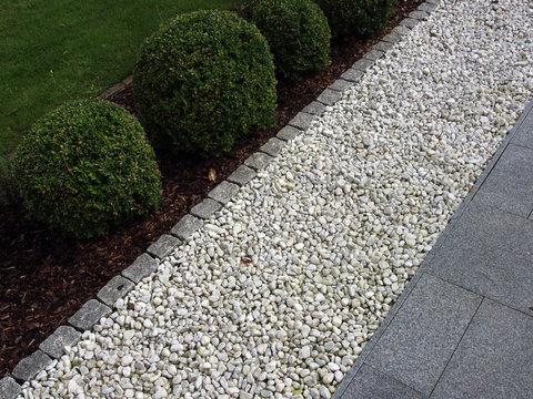 Gartengestaltung: Weg zu einer Villa