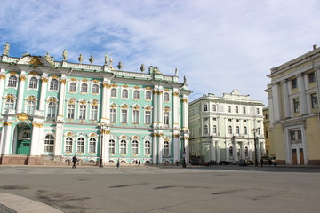 Fototapeta na wymiar Place du palais et ermitage, st petersbourg, russie