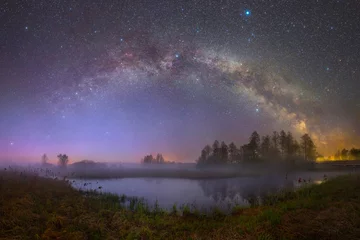 Rolgordijnen Sterrennacht landschap © Viktar Malyshchyts