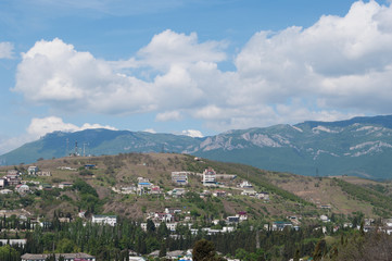 Fototapeta na wymiar township Malorechenskoye on spurs of mountain range Demerdzhi, Crimea