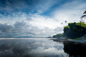 Pacific coast in colombia © severinviennot